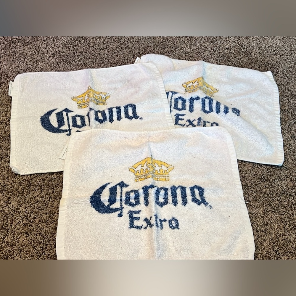 3 Corona Extra hand towels